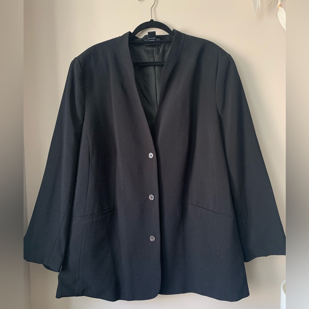 Maggie Barnes Plus Size Black Blazer